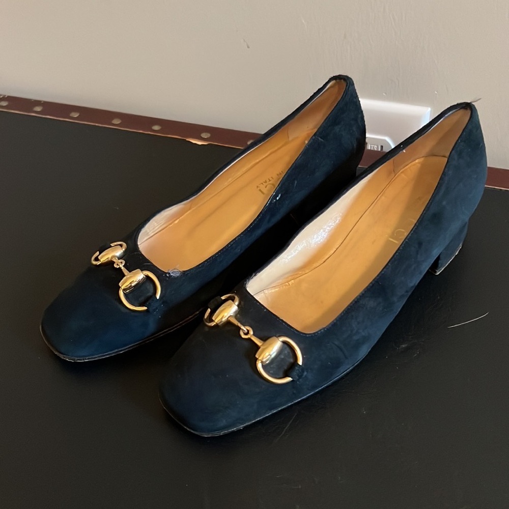 Gucci women’s ballet flat with Horsebit black suede